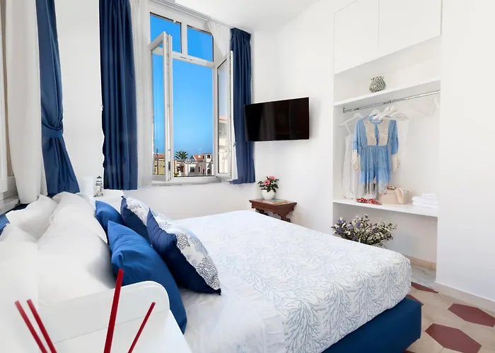 Nyaraló Shine House