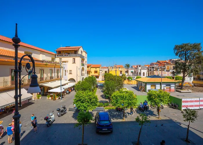 Nyaraló Shine House *