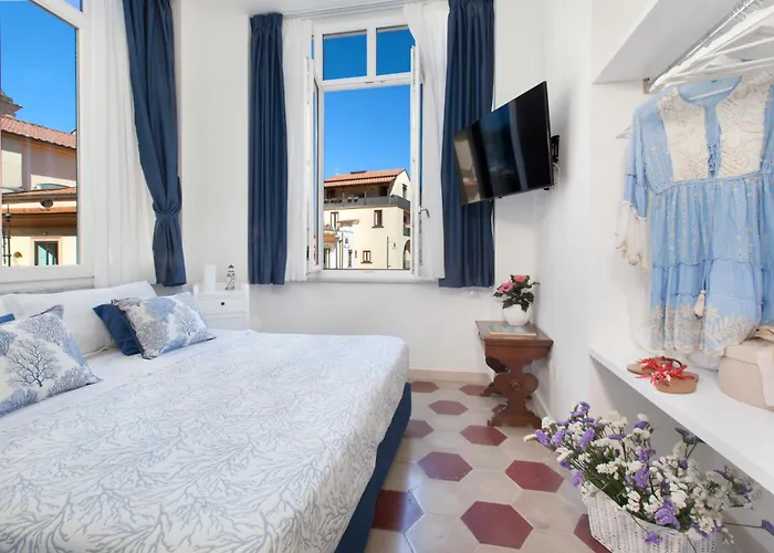 Shine House Sorrento