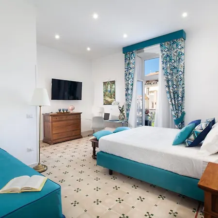 Shine House Holiday home