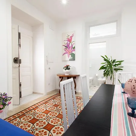 Shine House Holiday home