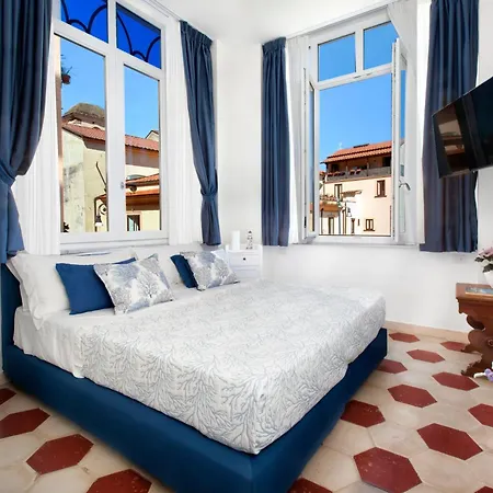 Holiday home Shine House *