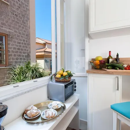 Holiday home Shine House